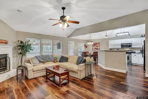 513 Asher, Lindale, TX 75771