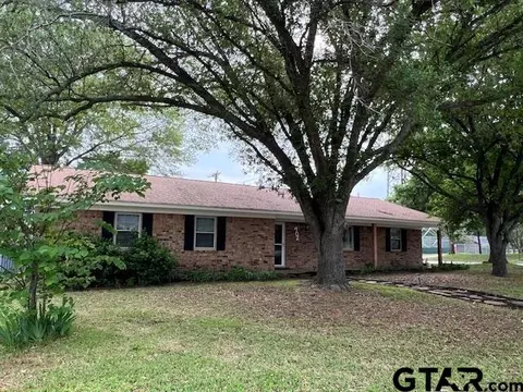 702 Concord, Chandler, TX 75758