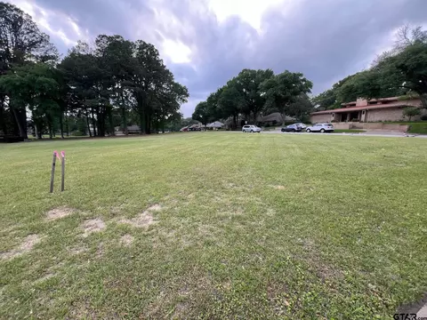 3703 Brookside Dr, Tyler, TX 75701