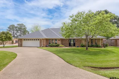 203 N Bay Dr, Bullard, TX 75757