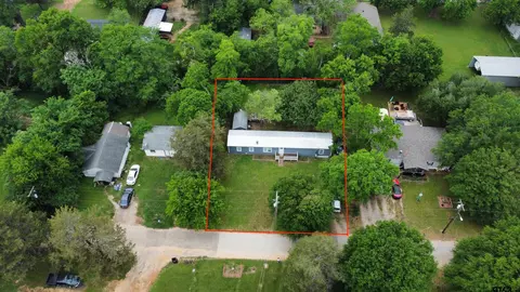 212 Hunter St, Arp, TX 75750