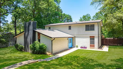 1013 Akin Dr, Longview, TX 75605