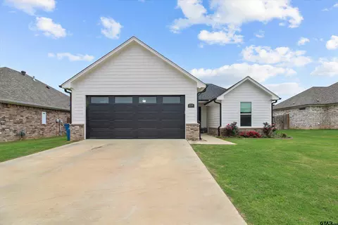 1709 Forestdale Blvd, Whitehouse, TX 75791