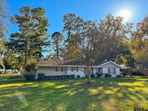 901 Morse Rd, Atlanta, TX 75551