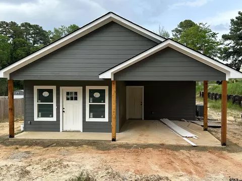 402 N Main St, Arp, TX 75750