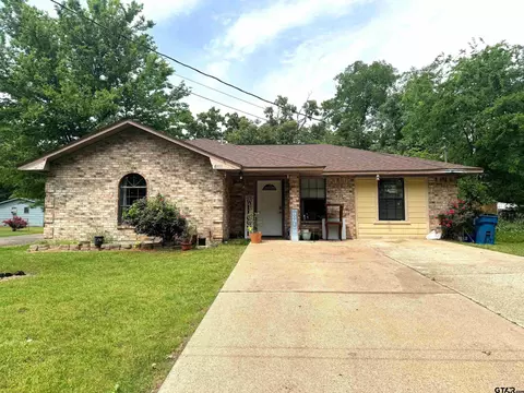 1008 W Pleasant St, Mount Pleasant, TX 75455