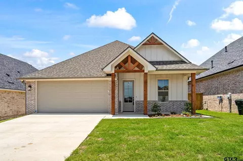7051 Hillside Ave, Tyler, TX 75707