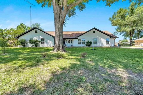17586 Summer Pl, Whitehouse, TX 75791