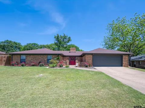 1202 Harvard Dr, Jacksonville, TX 75766