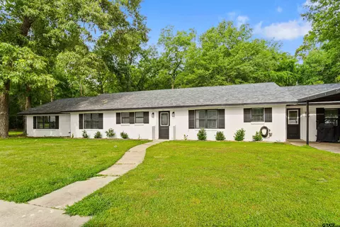 221 N Browning St, Carthage, TX 75633