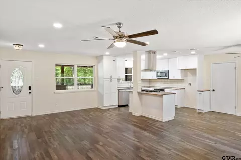 Kitchen - 520 Lance, Quitman, TX 75783 photo 1 of 4