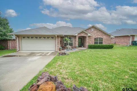 19039 Gaines Way Dr, Flint, TX 75762