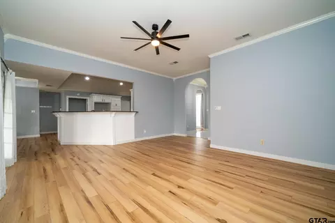 236 E Burton Dr, Longview, TX 75603 photo 13