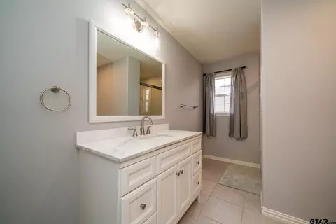 236 E Burton Dr, Longview, TX 75603 photo 24