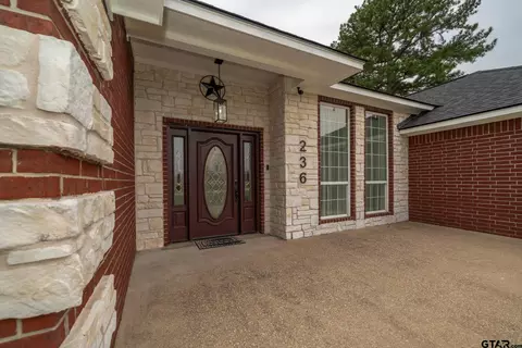 236 E Burton Dr, Longview, TX 75603 photo 3