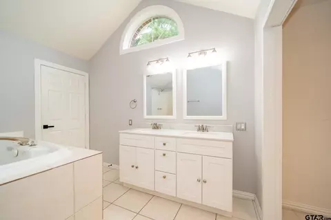 236 E Burton Dr, Longview, TX 75603 photo 30