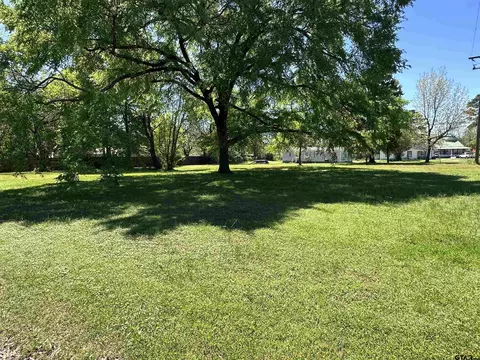 400 E Front, Naples, TX 75568 photo 2