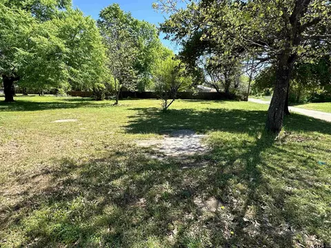 400 E Front, Naples, TX 75568 photo 4