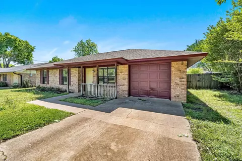 328 Water St, Bullard, TX 75757