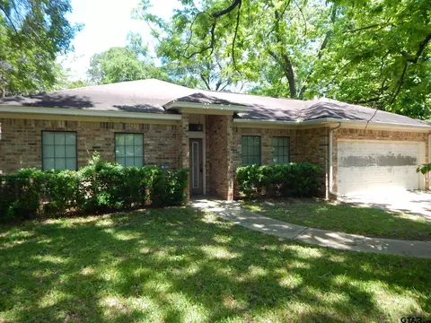412 Kaufman St, Gilmer, TX 75644