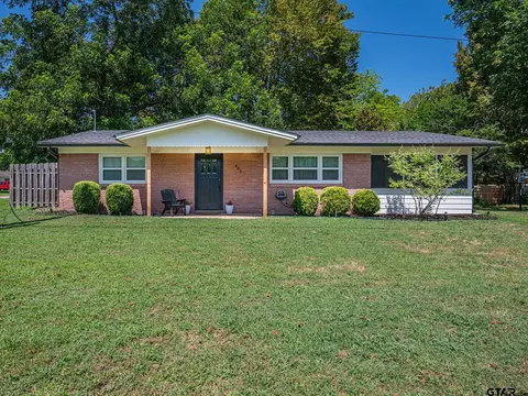 403 Mount Sylvan, Lindale, TX 75771