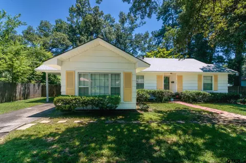 206 W Glenn Dr, Longview, TX 75602