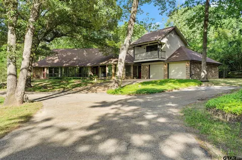 904 E South St, Lindale, TX 75771