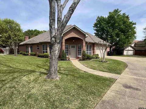 2 Lexington Ct, Longview, TX 75601