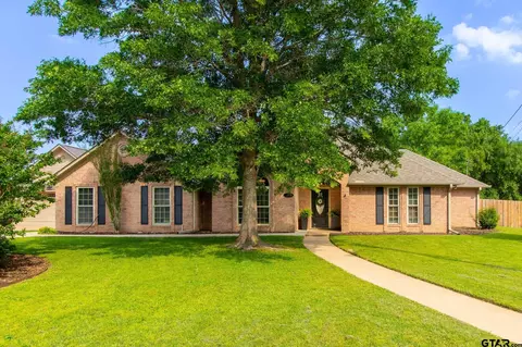 216 Crestview St, Chandler, TX 75758