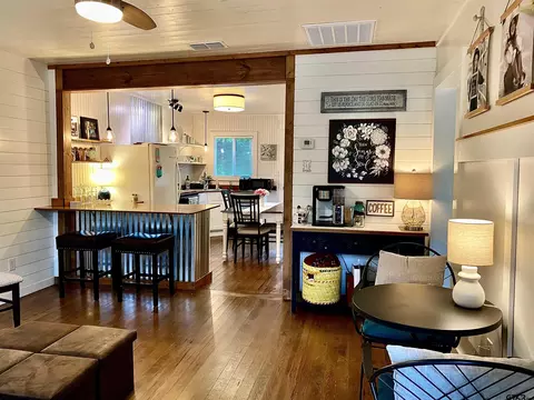 703 Davis, Quitman, TX 75783 photo 3