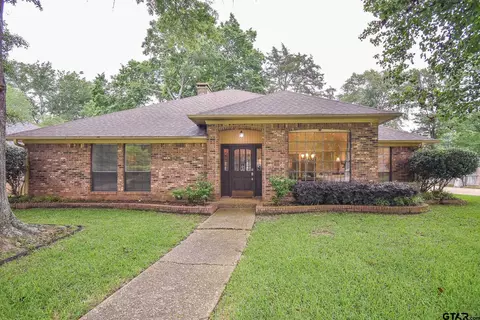 1201 Wimbledon Dr, Tyler, TX 75703