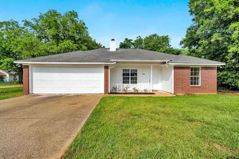 412 Sanders St, Bullard, TX 75757