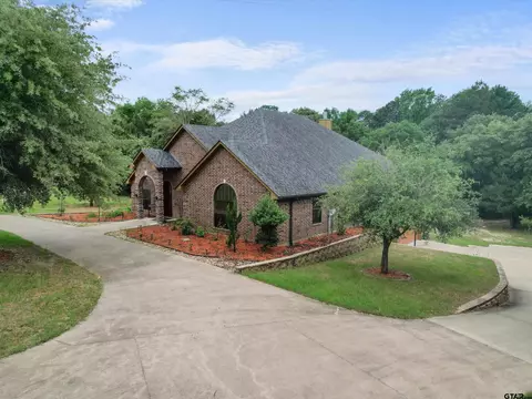 113 Llano Bnd, Holly Lake Ranch, TX 75765