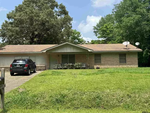 301 Choctaw Trl, Henderson, TX 75652