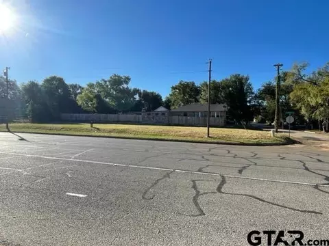 524 W Gentry Pkwy, Tyler, TX 75702