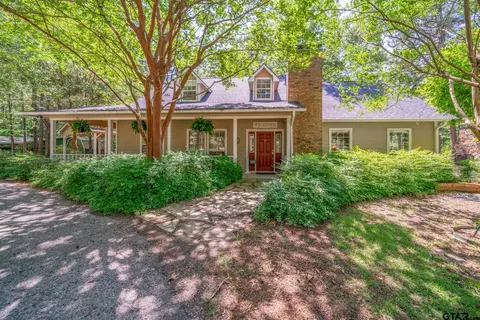 345 Winding Trl, Holly Lake Ranch, TX 75765