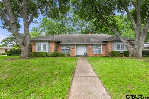 5009 Cloverdale Dr, Tyler, TX 75703