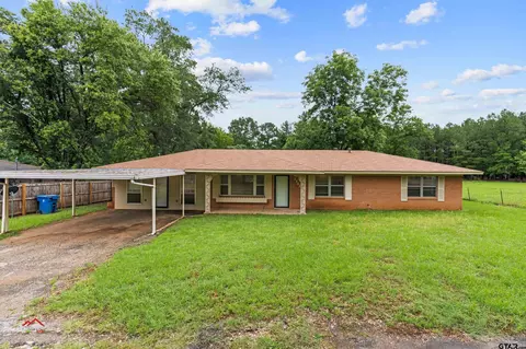 2803 East St, Kilgore, TX 75662