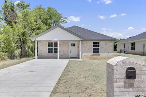 2715 Bunche St, Tyler, TX 75701