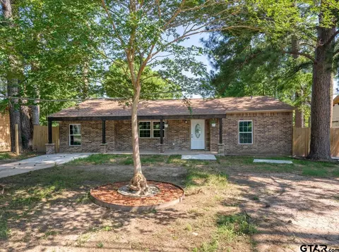 315 Millie St, Longview, TX 75602