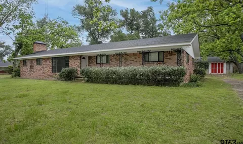 220 W Lurline, Frankston, TX 75763