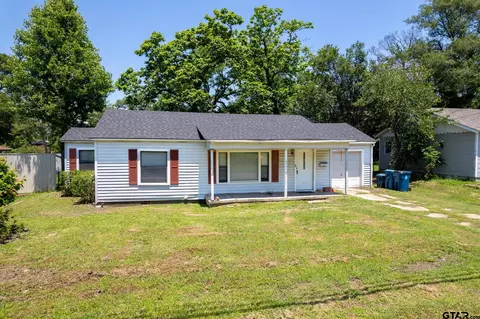 516 Winn Dr, Winnsboro, TX 75494