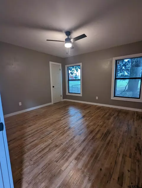 311 E Main, Van, TX 75790 photo 18