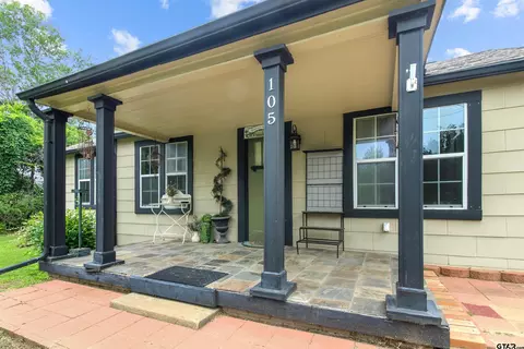 105 S Langham Ln, Palestine, TX 75801