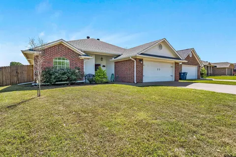 101 Collin Dr, Chandler, TX 75758