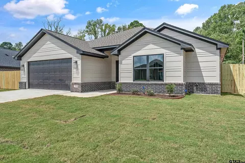 16138 Crossing Cir, Lindale, TX 75771