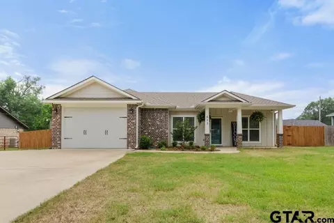 412 W South St, Lindale, TX 75771