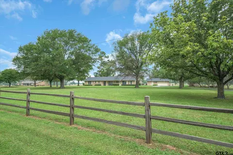 842 Vz County Road 2101, Canton, TX 75103