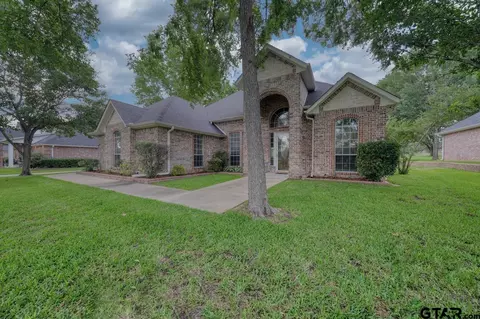 205 Clubview Dr, Hideaway, TX 75771