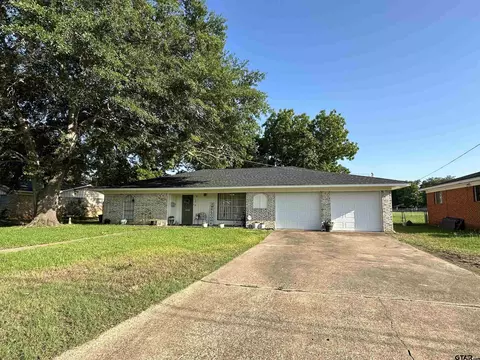 1119 Henderson St, Jacksonville, TX 75766